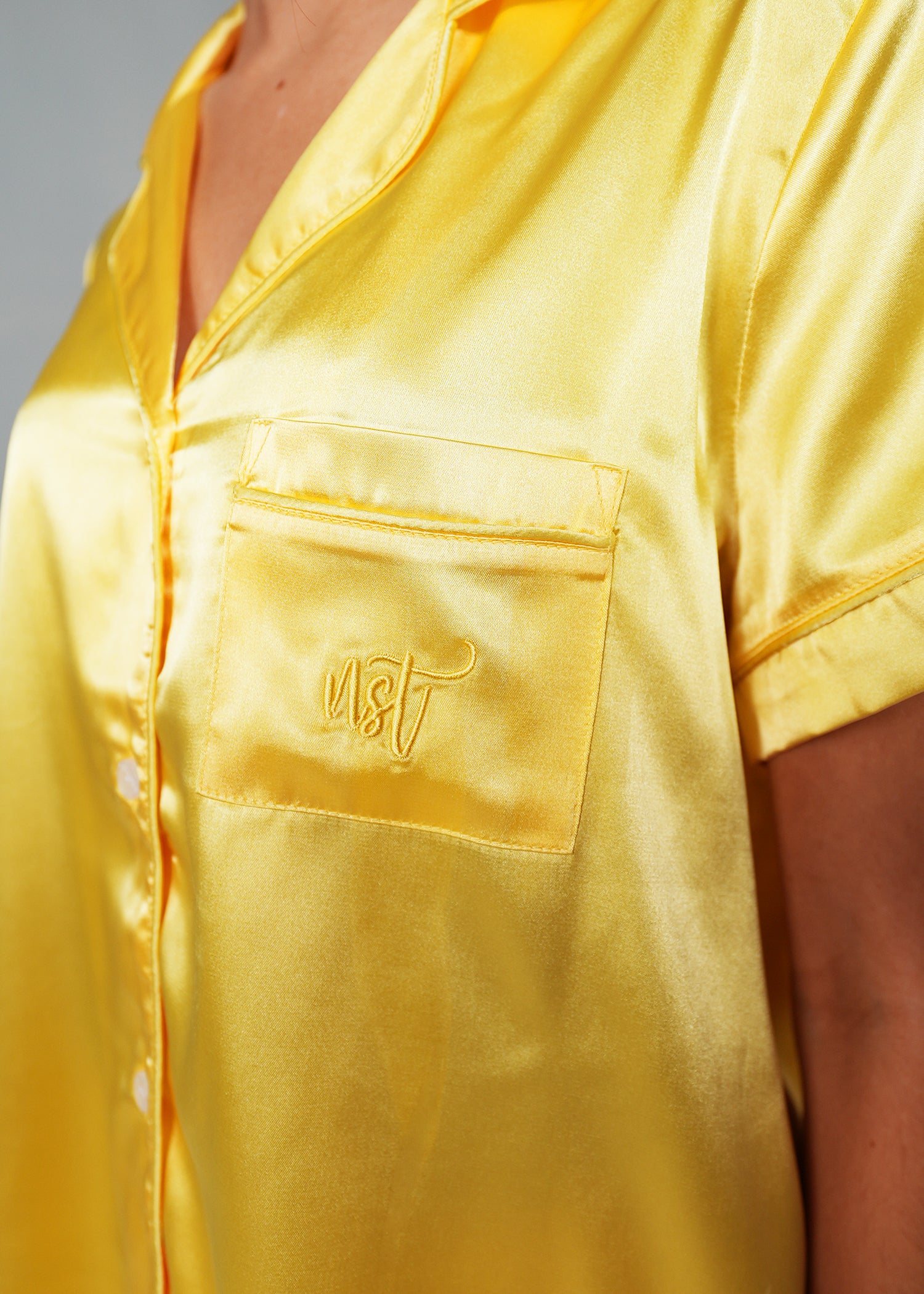 Night Sweet Thing Womens Lemon Yellow Satin Short Pajama Set